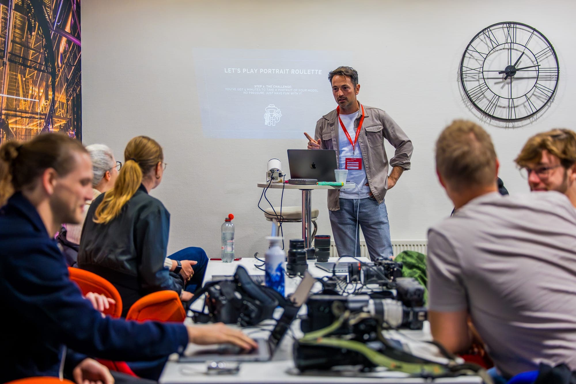 Michiel teaching a photography workshop to a group at the Jaarbeurs